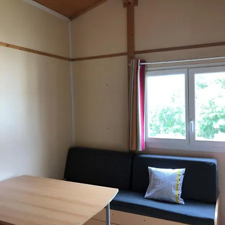 Camping Résidence Les De Millau