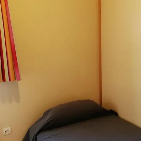Les De Camping *